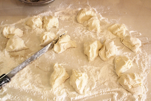 apple-galettes-cutting-dough