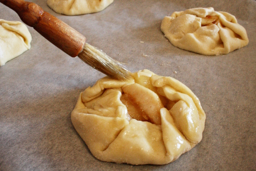 apple-galettes-on-baking-sheet