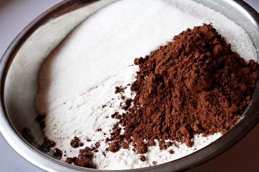 chocolate-muffins-flour-mixture