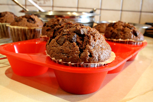 chocolate-muffins-out-of-oven