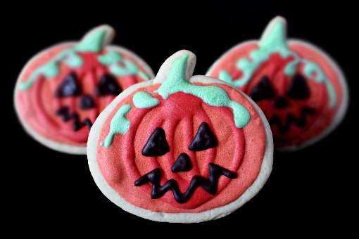 halloween-pumpkin-sugar-cookies