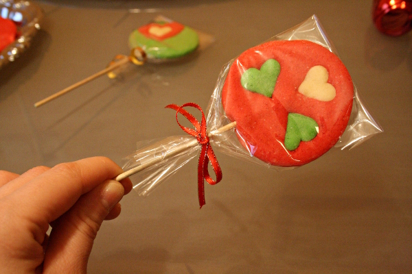 custom-white-balance-A-cookie-lollipop