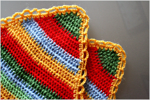 crochet Easter free placemat pattern by zoomyummy.com