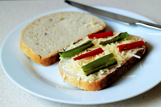 crispy chili pepper grilled cheese sandwich recipe with step by step pictures, add the pepper
