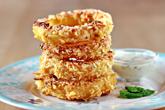 oven-fried onion rings with potato chips coating, recipe with step by step pictures