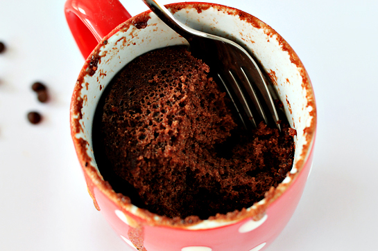 5-minute-chocolate-mug-cake-step-by-step-recipe-texture-of-the-cake