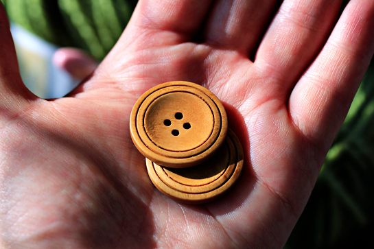 wooden-buttons