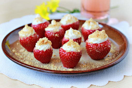 cheesecake-stuffed-strawberries-recipe