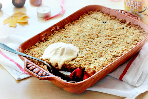 apples-and-mixed-berries-crumble