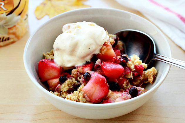 apples-and-mixed-berries-crumble