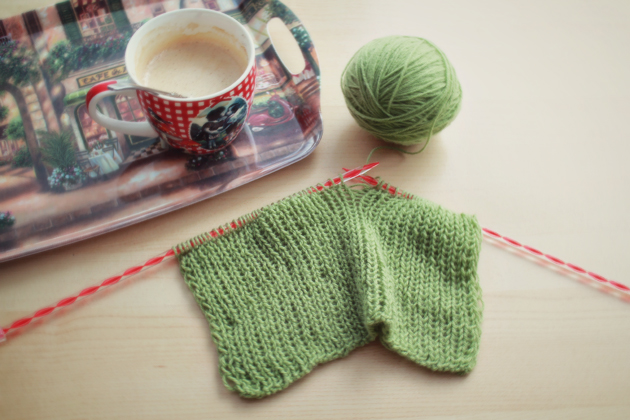 knitting green scarf