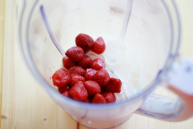 strawberry and tropical fruit smoothie recipe
