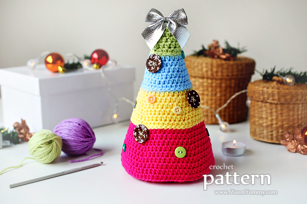 crochet pattern - Christmas Tree With Buttons