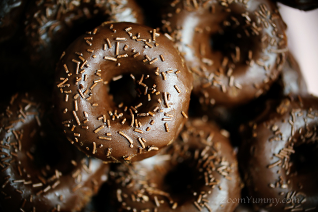 baked chocolate donuts with chocolate glaze recipe