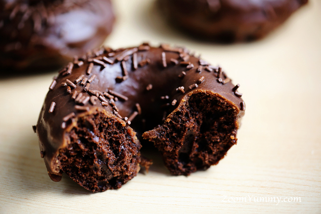 baked chocolate donuts with chocolate glaze recipe