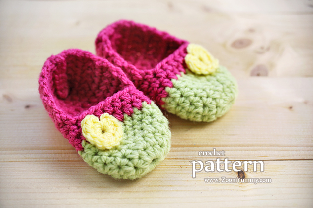 the easiest crochet baby slippers pattern - age 0-3 months
