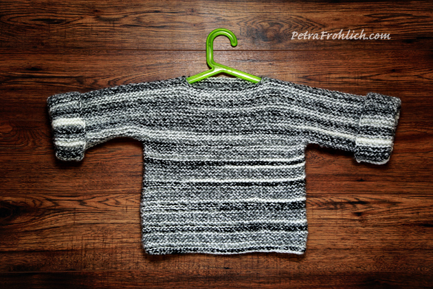 The Easiest Knit Pullover (Made In One Piece) – Zoom Yummy ...