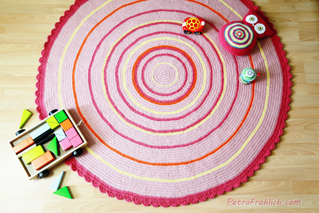 how to make a round crochet rug